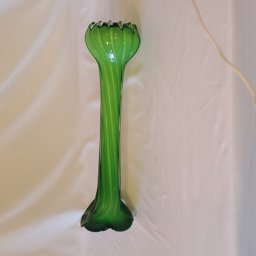 16" Electric Green Swirl Vase 💚 - Picture 9 of 10